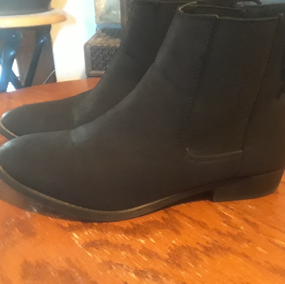 Cute Booties - Picture 3 of 5